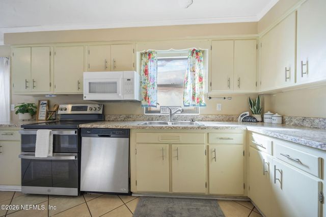 431 VALDERIA Drive, Orange Park, FL 32073