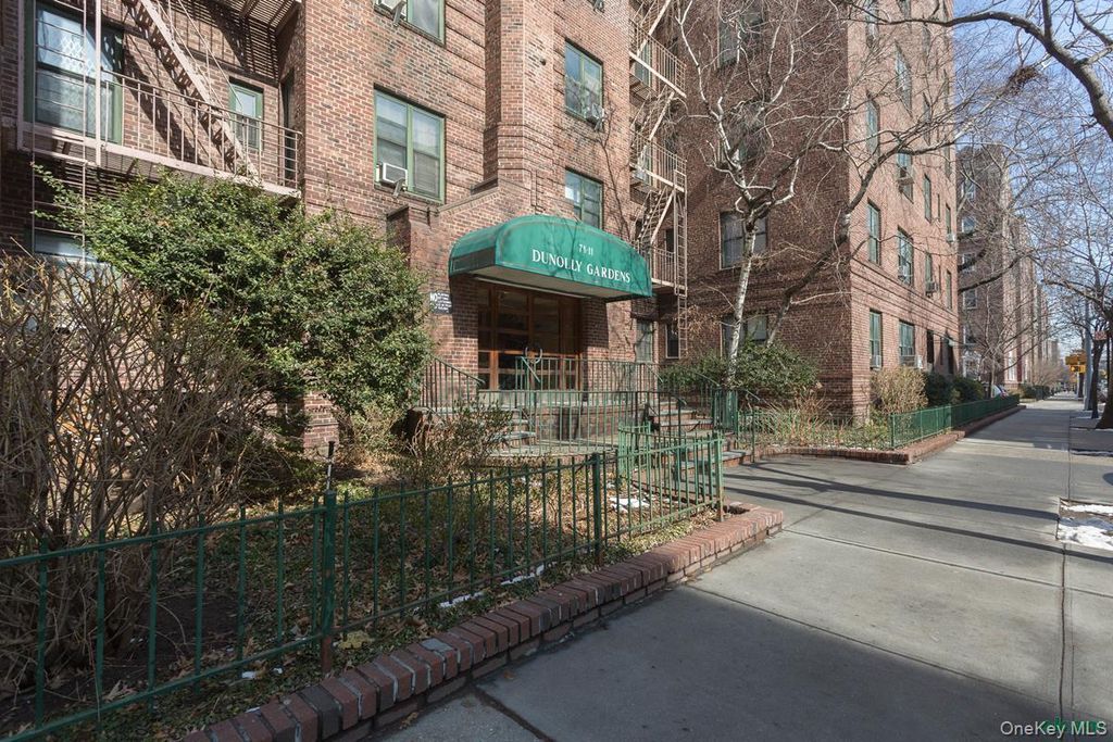78-11 35 Avenue 5H, Jackson Heights, NY 11372 — photo 2