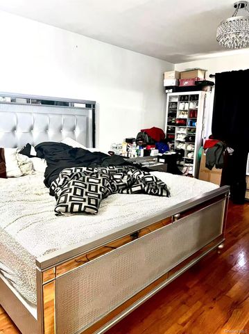 1009 166th Street, Beechhurst, NY 11357