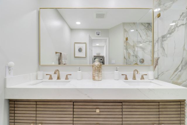 304 Clubhouse Circle, Jupiter, FL 33477