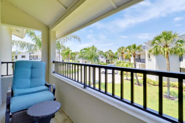 304 Clubhouse Circle, Jupiter, FL 33477