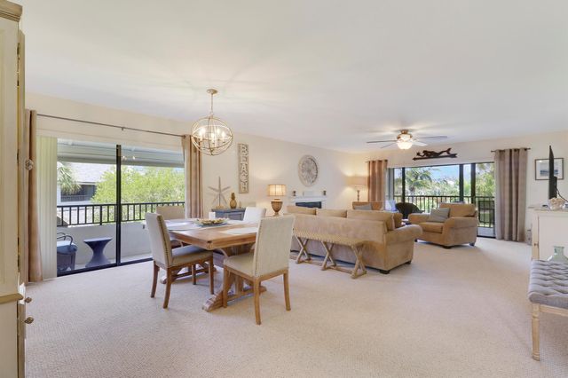 304 Clubhouse Circle, Jupiter, FL 33477