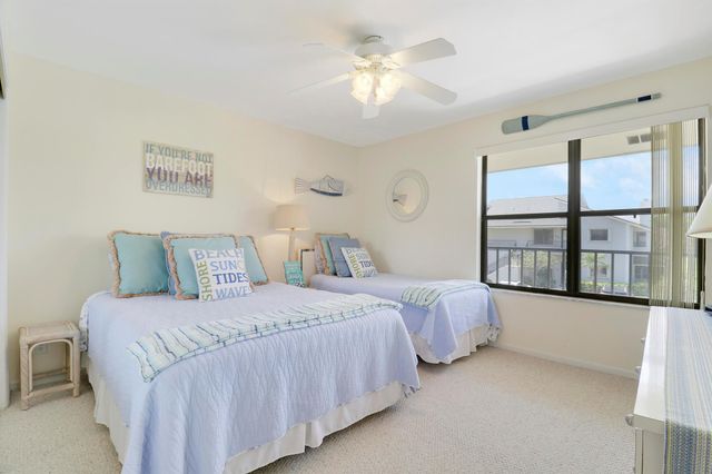 304 Clubhouse Circle, Jupiter, FL 33477