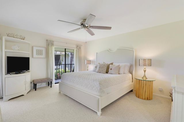 304 Clubhouse Circle, Jupiter, FL 33477
