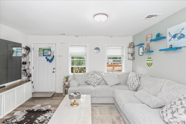 761 Provost Avenue, Bellport, NY 11713