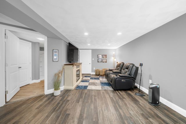 400 Andover St, Wilmington, MA 01887