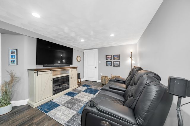 400 Andover St, Wilmington, MA 01887