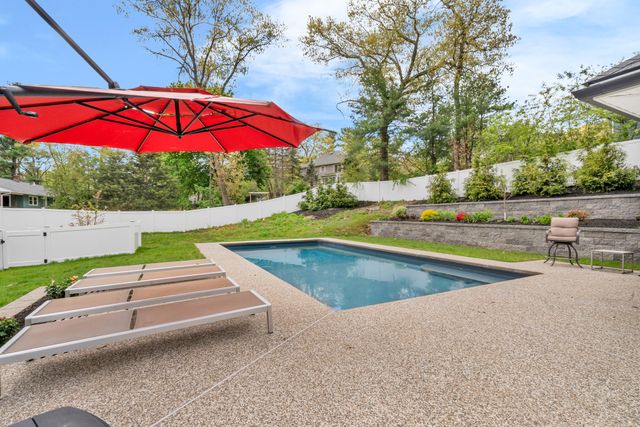 400 Andover St, Wilmington, MA 01887