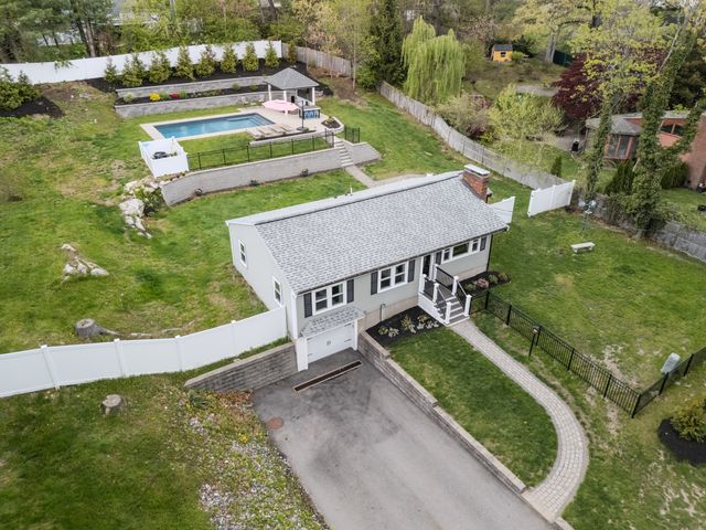 400 Andover St, Wilmington, MA 01887