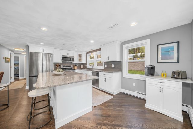 400 Andover St, Wilmington, MA 01887