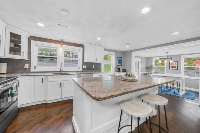 400 Andover St, Wilmington, MA 01887