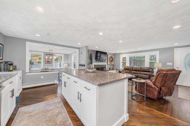 400 Andover St, Wilmington, MA 01887
