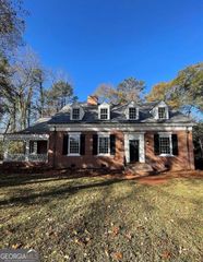 408 Thurston Avenue, Thomaston, GA 30286