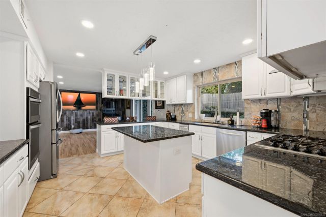 3025 Chicago, San Diego, CA 92117