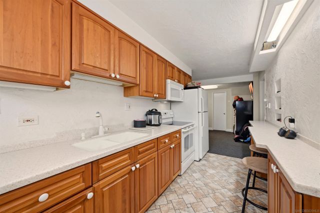 3025 Chicago, San Diego, CA 92117