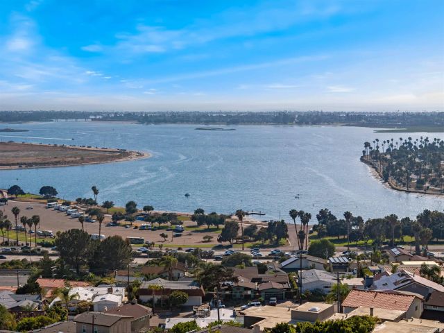 3025 Chicago, San Diego, CA 92117