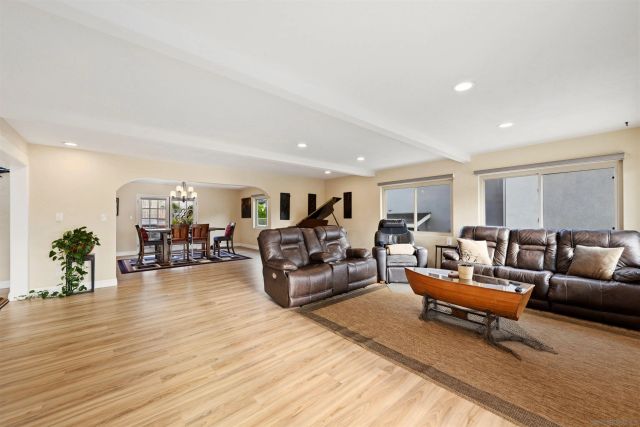 3025 Chicago, San Diego, CA 92117