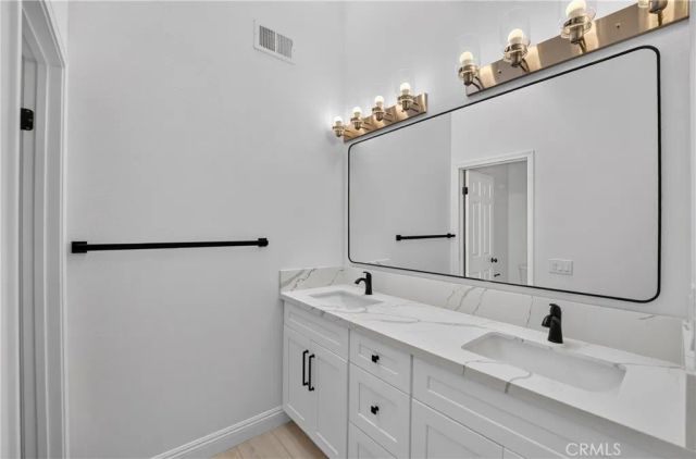 47 Georgetown 40, Irvine, CA 92612