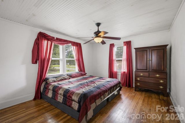 300 N Center Street, Hildebran, NC 28637