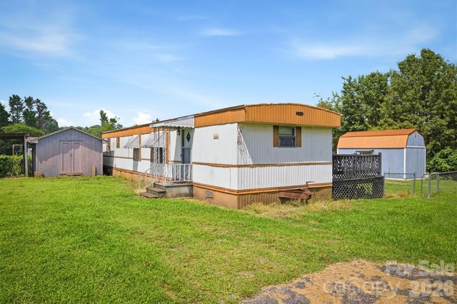 300 N Center Street, Hildebran, NC 28637