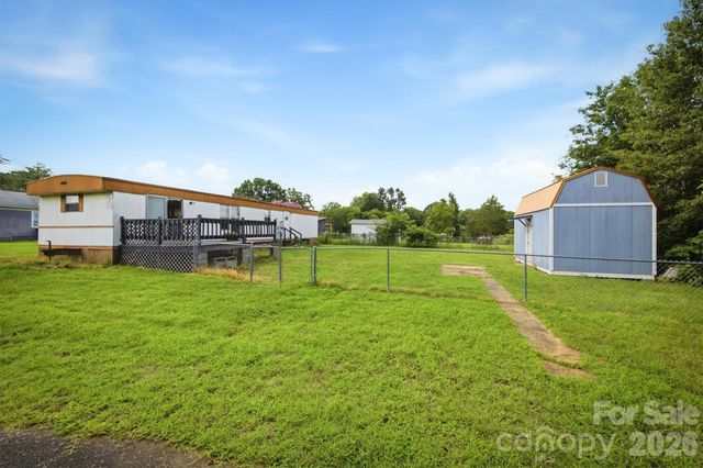 300 N Center Street, Hildebran, NC 28637