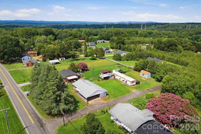 300 N Center Street, Hildebran, NC 28637