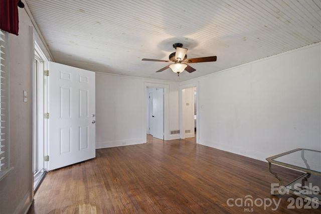 300 N Center Street, Hildebran, NC 28637