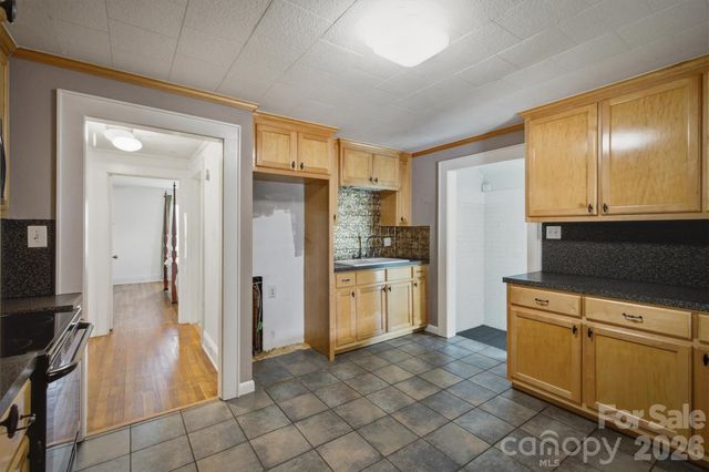300 N Center Street, Hildebran, NC 28637
