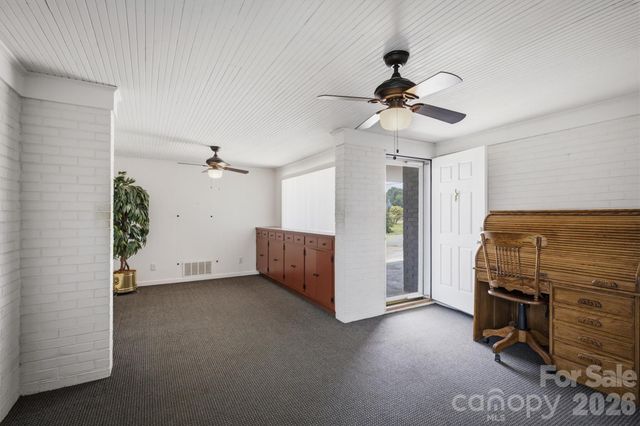 300 N Center Street, Hildebran, NC 28637