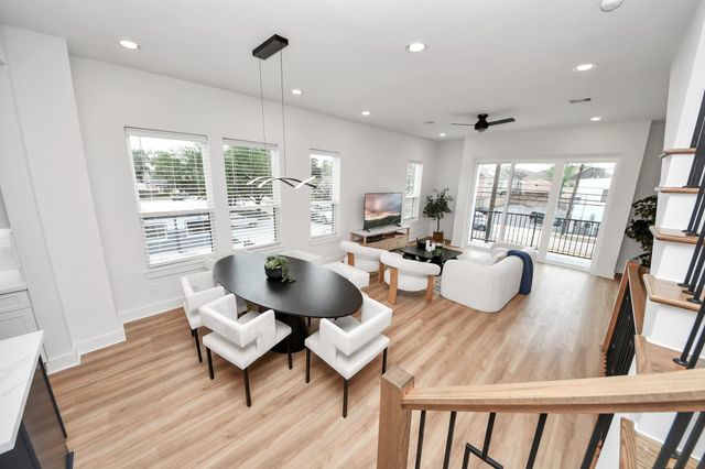 2426 Ella Boulevard, Houston, TX 77008