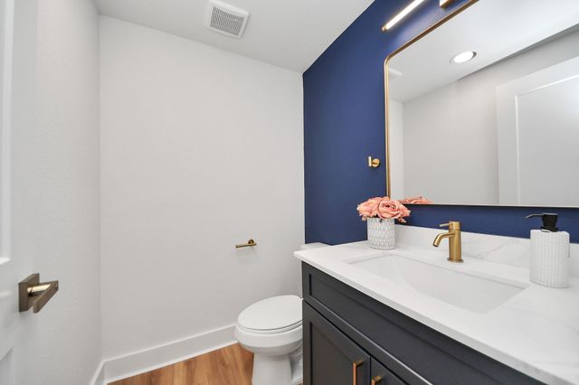 2426 Ella Boulevard, Houston, TX 77008