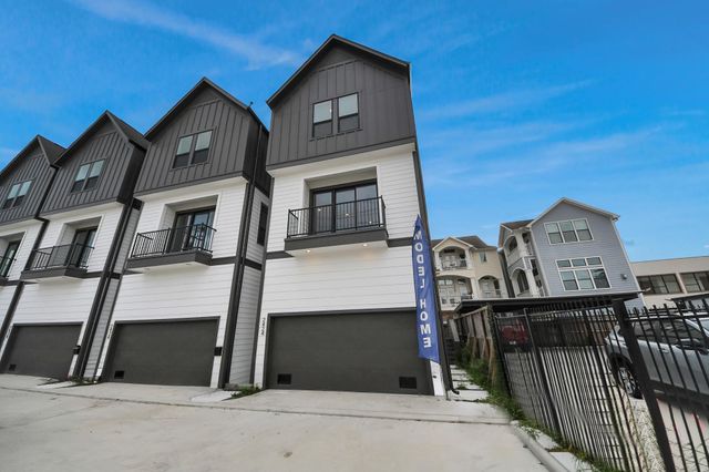 2426 Ella Boulevard, Houston, TX 77008