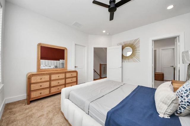 2426 Ella Boulevard, Houston, TX 77008