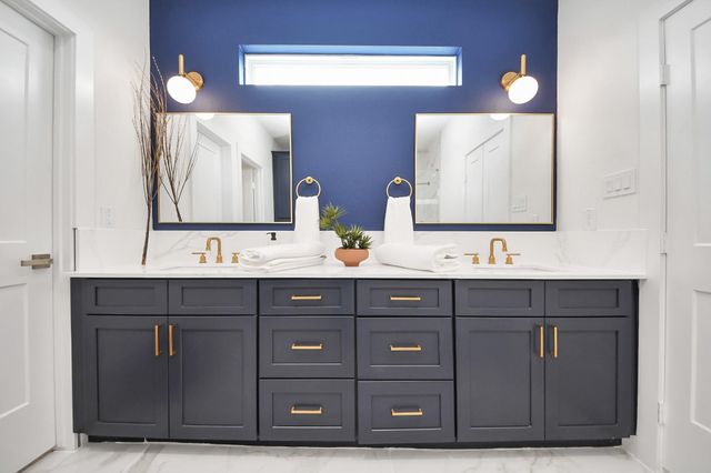 2426 Ella Boulevard, Houston, TX 77008