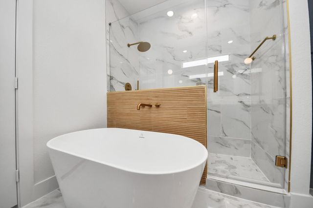 2426 Ella Boulevard, Houston, TX 77008