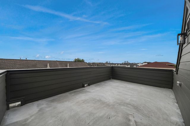 2426 Ella Boulevard, Houston, TX 77008