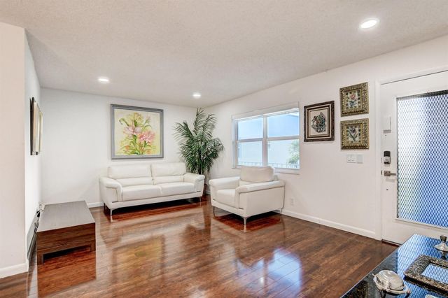 42 Burgundy A, Delray Beach, FL 33484