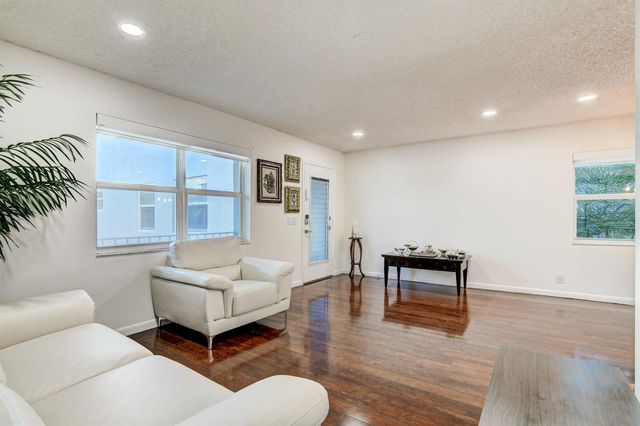 42 Burgundy A, Delray Beach, FL 33484
