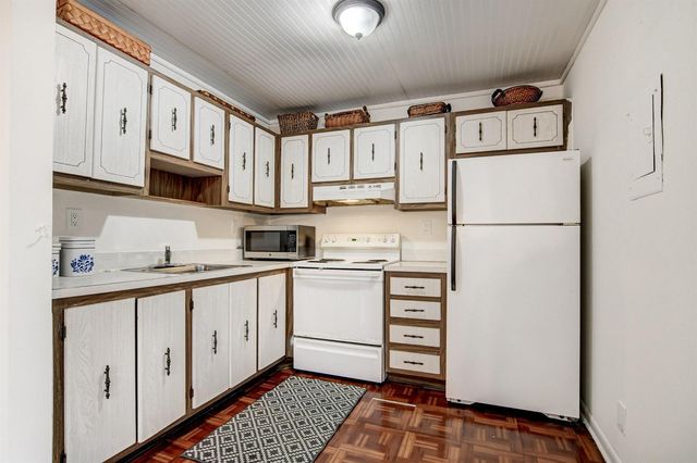 42 Burgundy A, Delray Beach, FL 33484