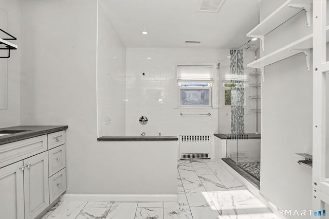 92 Burwood Avenue 2, Stamford, CT 06902