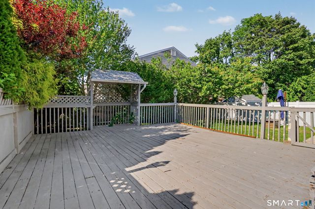 92 Burwood Avenue 2, Stamford, CT 06902