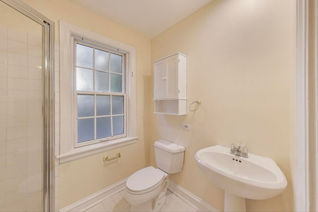 6420 N Navajo Avenue, Chicago, IL 60646