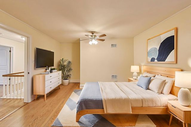 6420 N Navajo Avenue, Chicago, IL 60646