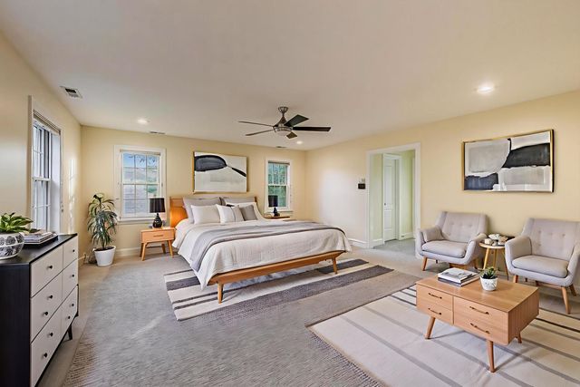 6420 N Navajo Avenue, Chicago, IL 60646