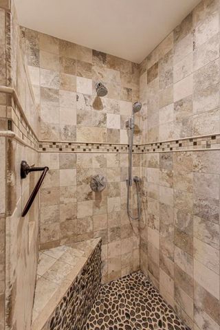 6420 N Navajo Avenue, Chicago, IL 60646