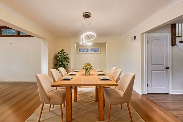 6420 N Navajo Avenue, Chicago, IL 60646