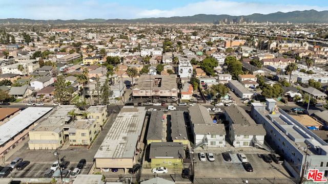 606 W 81st Street, Los Angeles, CA 90044