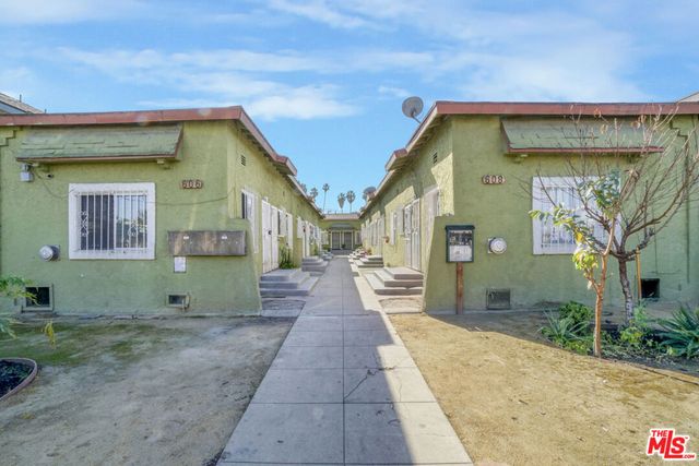 606 W 81st Street, Los Angeles, CA 90044