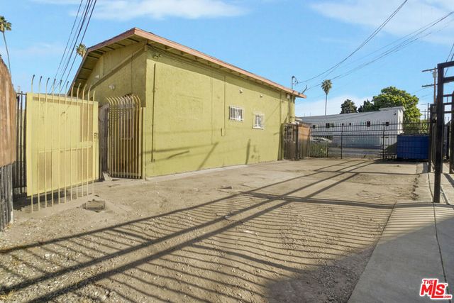 606 W 81st Street, Los Angeles, CA 90044