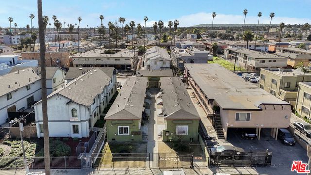 606 W 81st Street, Los Angeles, CA 90044
